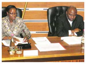 Agnes Kafula, Mayor of the City of Windhoek and City of Windhoek CEO Niilo Taapop at this month’s council meeting Wednesday evening. (Photograph by Lorato Khobetsi)