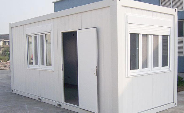 Prefabricated containers to improve access to and provision of HIV testing and care services