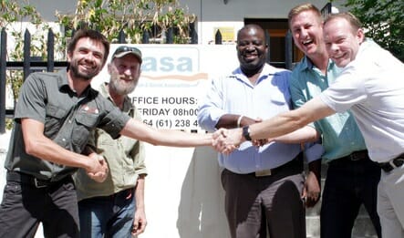 Lion Response Team funded by tourism industry to manage conflict between local communities and roaming lions
