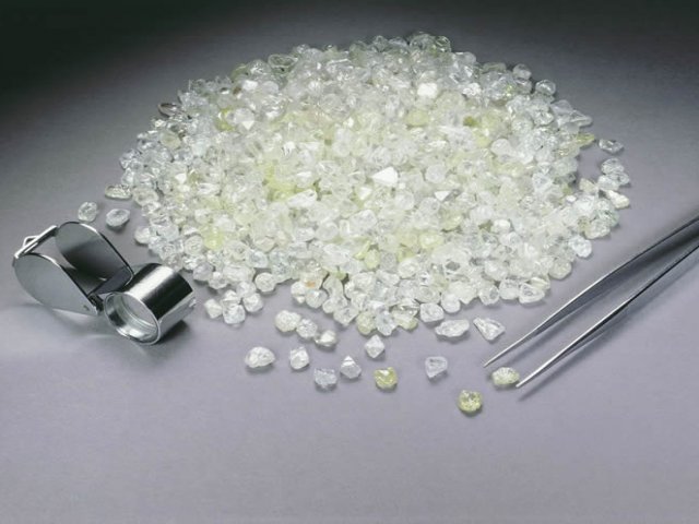 Diamond industry produces over 1,8 million carats in 2017/18 financial year