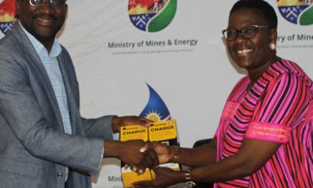 Energy Ministry avails 1000 solar lighting kits for learners
