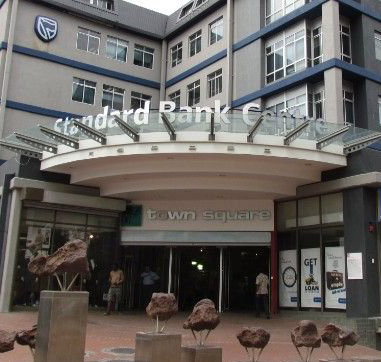 Public invited to buy shares as Standard Bank announces NSX listing