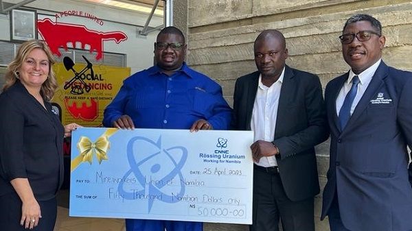 Mine Workers Union receives N$50,000 donation for trade congress